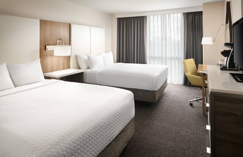 Dallas Hotel | Crowne Plaza Dallas Market Ctr - Love Field by IHG