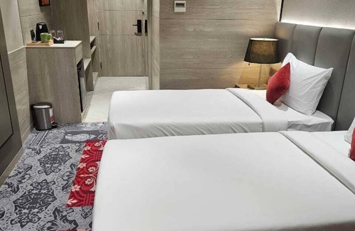 Agra Hotel | Crystal Inn