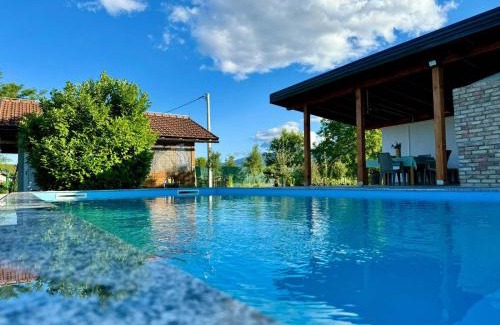Mali Radic House | Crystal pool