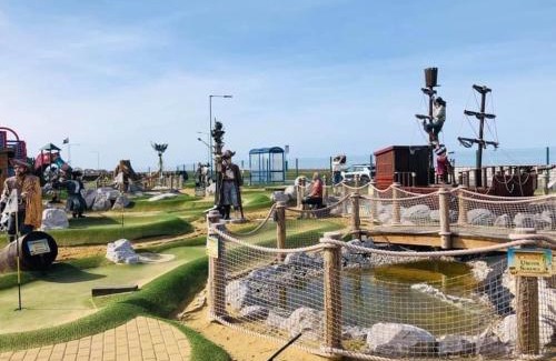 Rhyl House | CT12 The Beach Hut