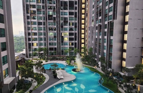 Kampung Pantai Dalam Apartment | Cubic Botanical Suites HomeBrickz