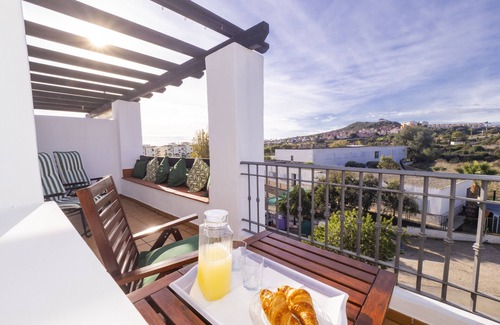 San Luis de Sabinillas Apartment | Cubo's Apartment Duquesa Manilva & Parking /community pool /free wifi /parking included