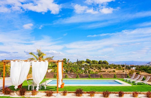 Alhaurin el Grande Cottage | Cubo's El Sueño de los Abuelos/piscina privada/wifi gratis