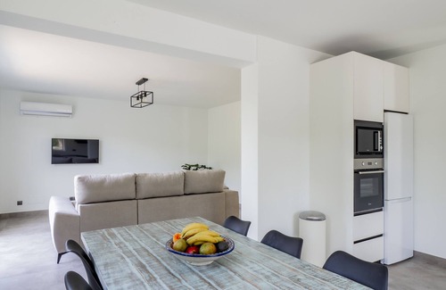 Coin Cottage | Cubo's Hakuna Matata Rural Apartment & Pool/private pool/terrace/free Wi-Fi