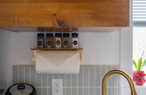 South Tacoma House | Cuckoo's Nest Loft - AC 1BR/1BA w kitchenette W/D