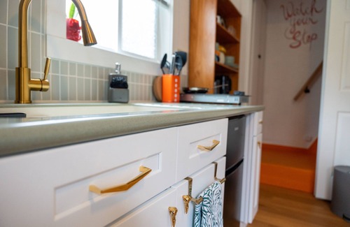 South Tacoma House | Cuckoo's Nest Loft - AC 1BR/1BA w kitchenette W/D