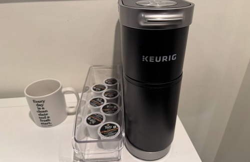 Jericho Apartment | Curated Private One Bedroom Suite Steps from Shops, Equestrian Country & NYC 🏙️