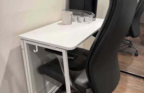 Jericho Apartment | Curated Private One Bedroom Suite Steps from Shops, Equestrian Country & NYC 🏙️