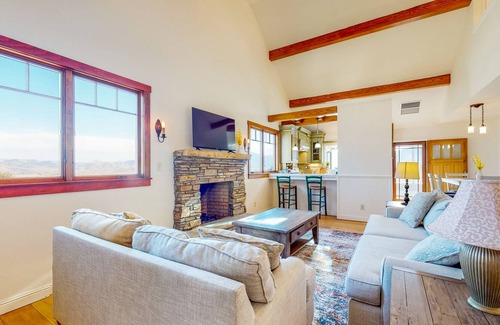 Weldon House | Custom-crafted acreage with sunroom & clawfoot tub