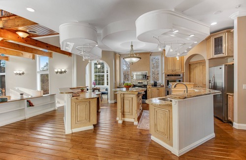 Rock Harbor House | Custom Norris Lake home in no-wake zone w/hot tub & two kitchens - dog-friendly