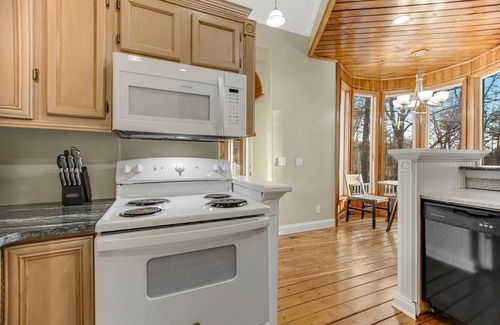 Rock Harbor House | Custom Norris Lake home in no-wake zone w/hot tub & two kitchens - dog-friendly