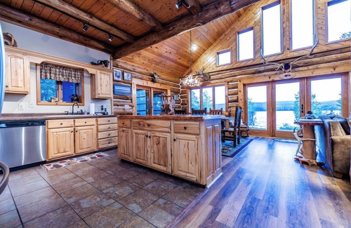 Mellen Cabin | Custom Waterfront full Log Home State Licensed
