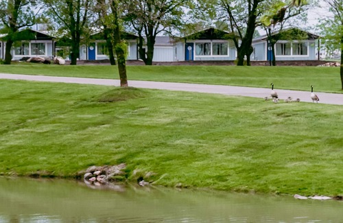 Center Grove Cottage | Cute Boat Cottages at Bridges Bay!!