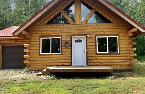 Wasilla Cabin | Cute log/wood house on 2 acres. Just a few miles from City Center, Wasilla.
