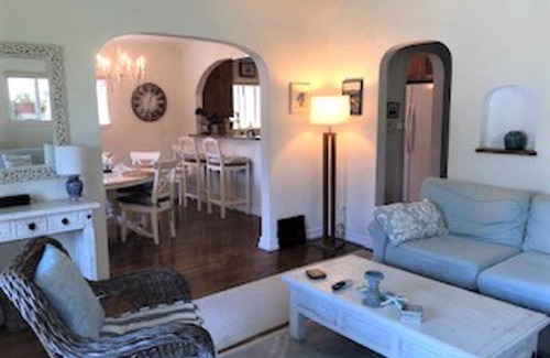 Belmont Shore House | Cute Luxurious Beach house in Trendy Belmont Shore! Short WALK to BEACH !
