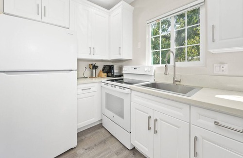 North Long Beach House | Cute Studio|Beautiful Backyard