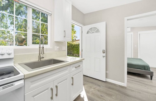 North Long Beach House | Cute Studio|Beautiful Backyard