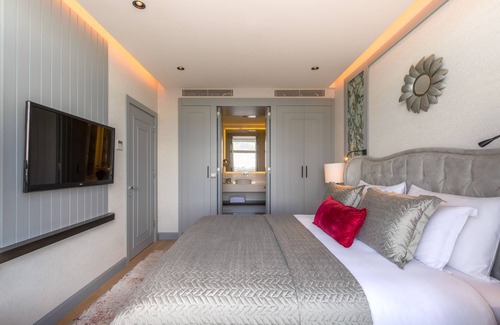 Gumussuyu Mahallesi Hotel | CVK Taksim Hotel Istanbul