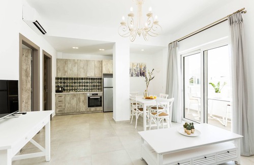 Agios Vasileios Hotel | Cyano Hotel