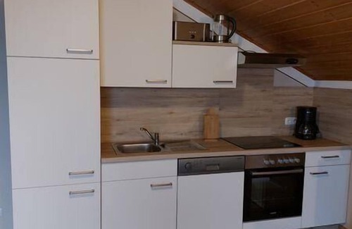 Stadlern Apartment | Dachgeschoss-Ferienwohnung (80qm) für 2-5 Personen mit Balkon