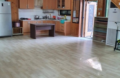 Ansan House | Daebudo Badayeohaeng Pension