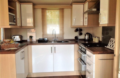 Hamworthy House | Daffodil Smart Spacious Caravan on Rockley Park
