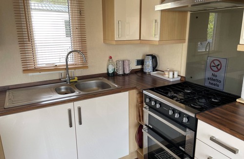 Hamworthy House | Daffodil Smart Spacious Caravan on Rockley Park