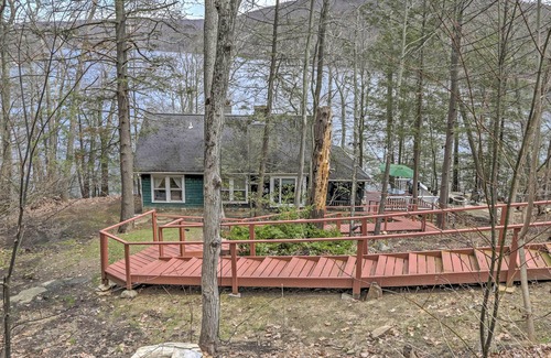 New Preston Cottage | Dainty New Preston Cottage w/Dock & Lake Views!