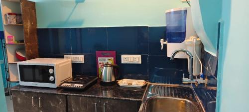 Kolkata Apartment | Daisy and Iris- 2 Specious 1Bhk Full Furnished AC Apartments Managed by Hotel Airways