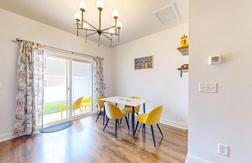 North Charleston House | Daisy Place