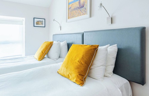 Killarney Hotel | Dan Linehans Bar and B&B
