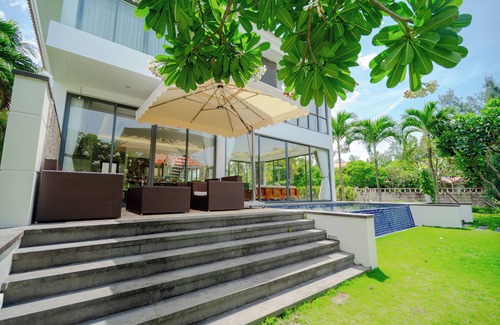 Ngu Hanh Son Villa | Danang private pool villa by Esea43