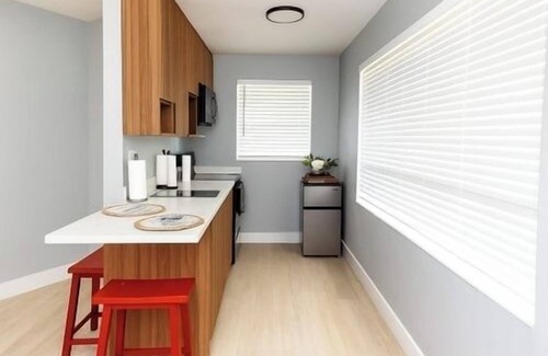 North Beach Apartment | Dania Beach Getaway 2 Studios for 6 Guests
