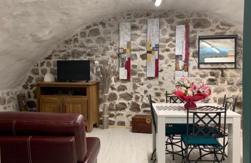 La Garde Apartment | Dans le charme de la pierre
