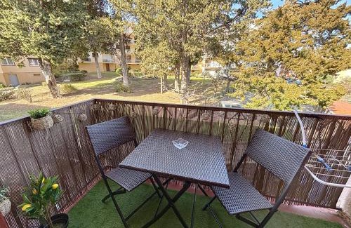 Amelie-les-Bains-Palalda Apartment | Dans une station thermale, Studio dans résidence avec ascenseur