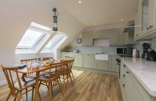 Mullion Cottage | DAPHNE, pet friendly, country holiday cottage, with pool in Mullion