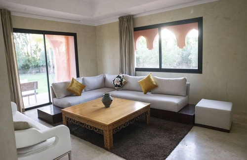 Zaouia Sidi Abdallah Ben Sassi Villa | Dar Annour Villa