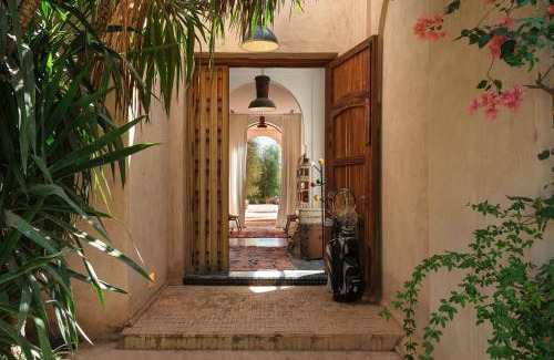 Sidi Abdallah Ghiat Villa | Dar Tania