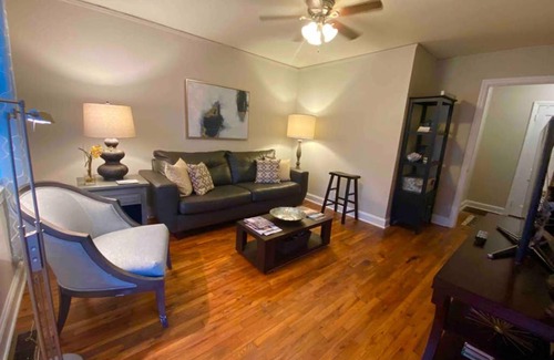 University Park Apartment | Darling Cottage in University Park