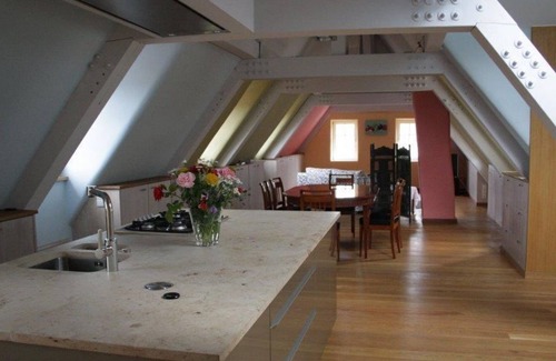 Neustadt-Konigsbach Apartment | Das Hirschhorner Weindomizil - Fewo, Dusche und Bad, WC, Deluxe