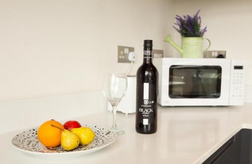 Old Trafford Apartment | Dashing 1BR Penthouse near MCR Stadiums