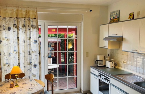 Sturenburgshof House | Dat Friesenhuus 2 for 4 persons in Aurich at the bathing lake! Pet friendly!