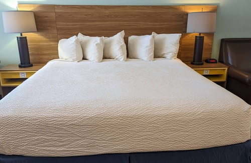 Lake Havasu City Hotel | Days Inn by Wyndham Lake Havasu