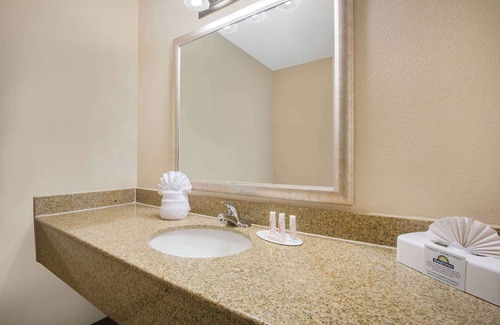 Lake Havasu City Hotel | Days Inn by Wyndham Lake Havasu