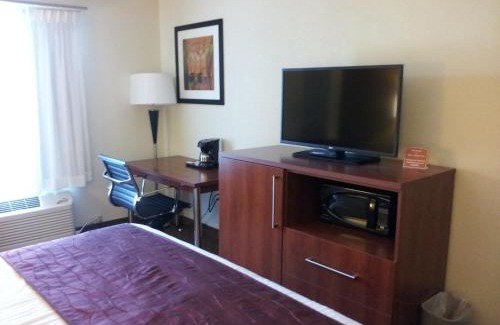 Indiana Hotel | Days Inn by Wyndham Indiana Benjamin Franklin Highway