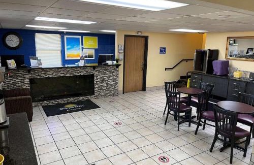 Park City Hotel | Days Inn by Wyndham Park City Kansas