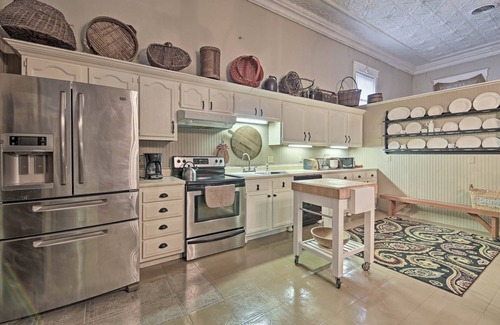 Dayton Apartment | Dayton Apt - 10 Miles to Purdue University!