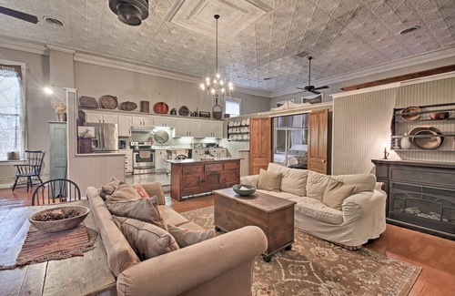 Dayton Apartment | Dayton Apt - 10 Miles to Purdue University!