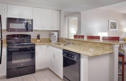 Brush - Stewarts Resort | DAYTONA BEACH 1 BEDROOM SUITE WYNDHAM OCEAN WALK!
