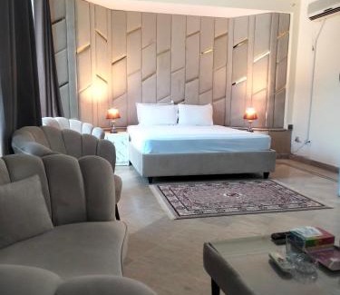 F-7 Sector House | Dazzy Dream Guest Houses